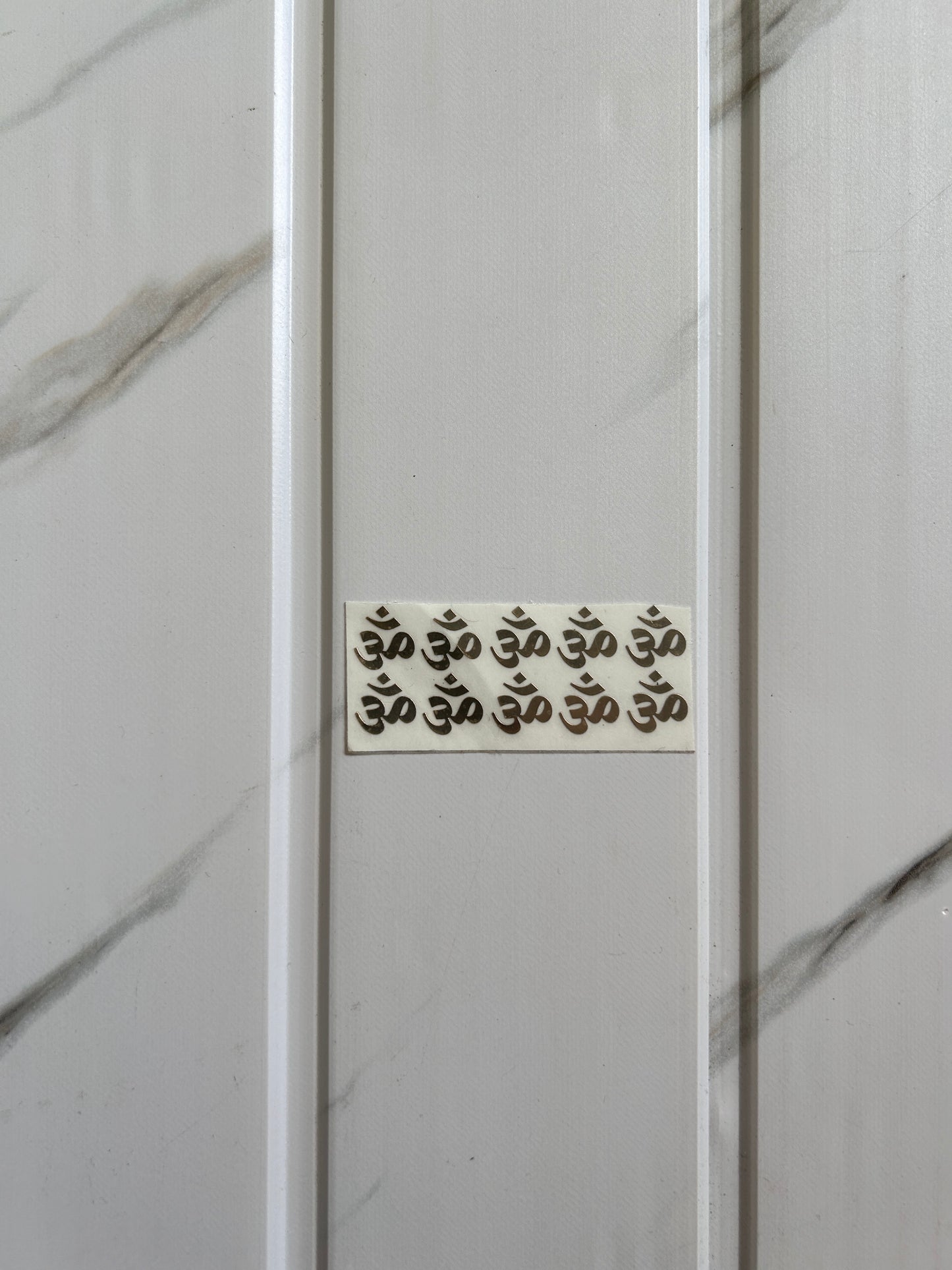 Rakhi Metal Sticker - Om (A)