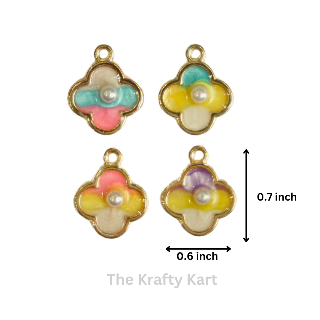 Charm - Vintage Pearl Clover