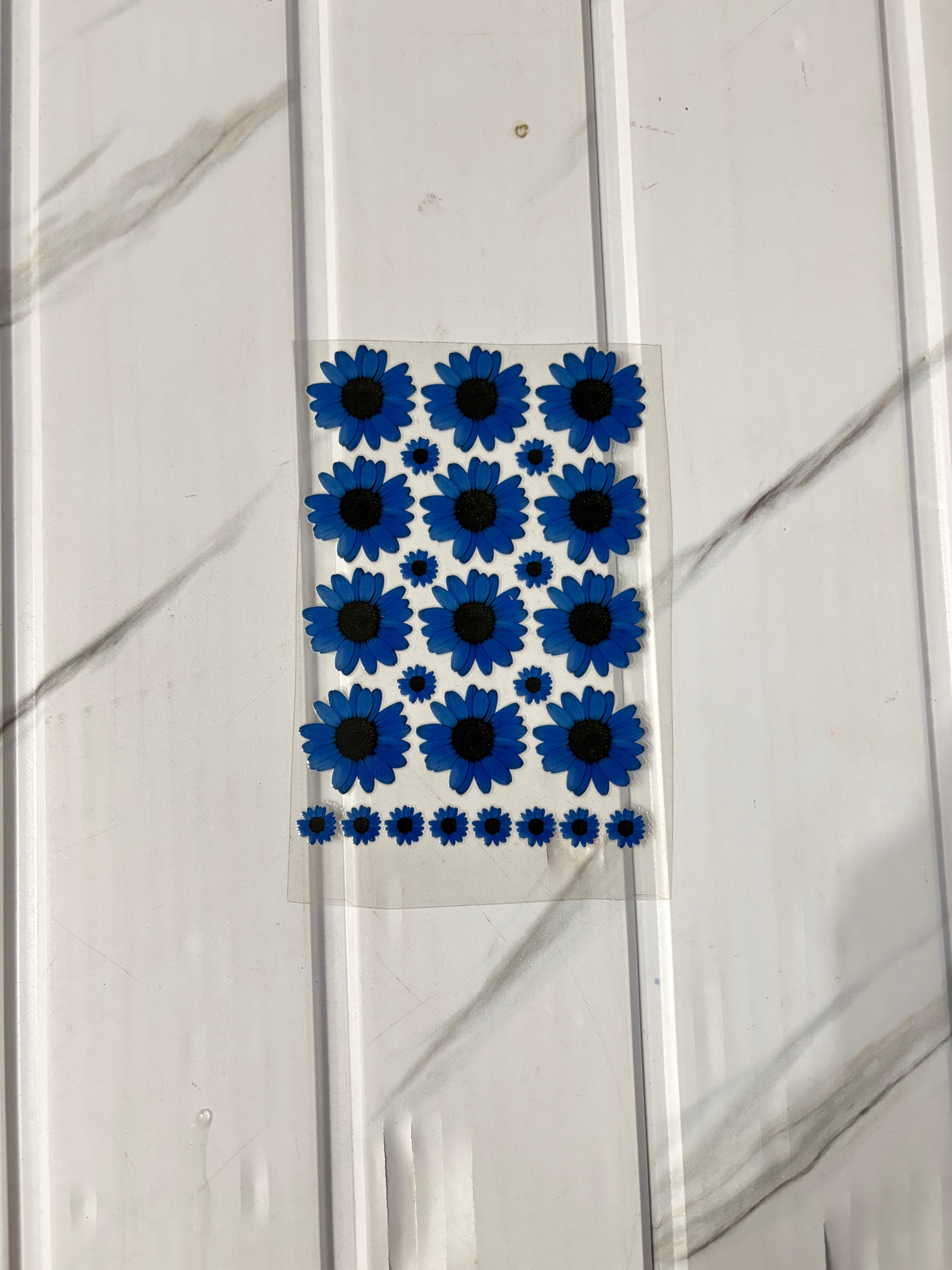 Dark Blue Daisy - Peel Of Sticker
